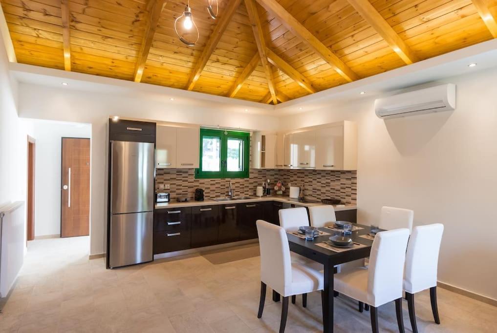 Loxas House, Individual And Fully Equipped House
